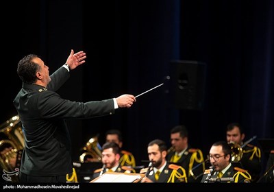 سومین شب سی و هشتمین جشنواره موسیقی فجر ، اجرای ارکستر رزم نوازان دفاع مقدس به رهبری فاضل عالیشان 