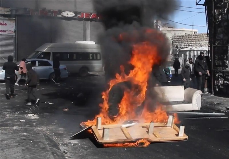 Palestinians in East Al-Quds Declare Strike, Engage in Clashes with Israeli Forces (+Video)