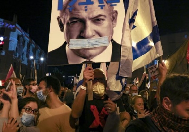 یائیر لاپید: اسرائیل 6 ماه دیگر از هم‌ می‌پاشد