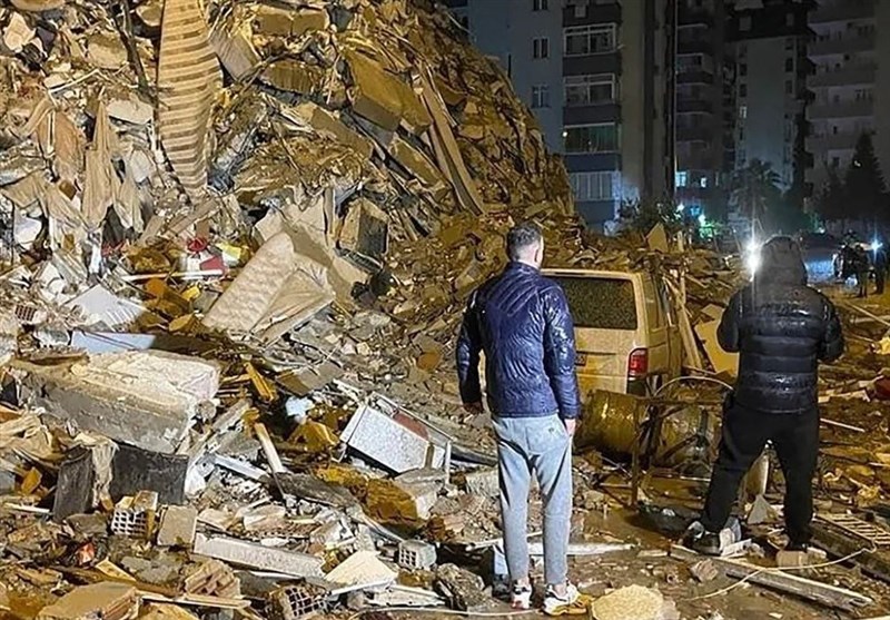 Powerful Earthquakes Strike Turkish-Syrian Border, Killing at Least Three