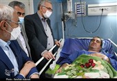 وزیر بهداشت از مصدومان سانحه هوایی کرمان عیادت کرد + تصویر