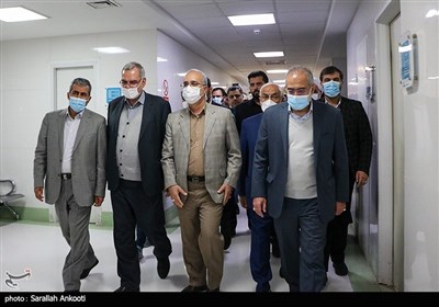 عیادت وزیر بهداشت از مصدومان سانحه هوایی کرمان