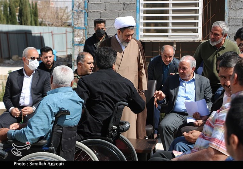 مسئولان استان کرمان با جانبازان قطع نخاعی دیدار کردند + تصویر