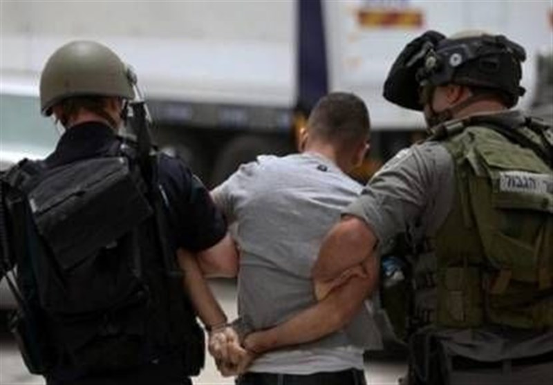دستگیری وحشیانه یک نوجوان فلسطینی در کرانه باختری