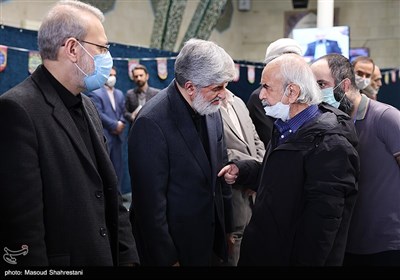 محمدرضا شفیعی کدکنی در مراسم ختم همسر شهید آیت الله مطهری در دانشگاه تهران