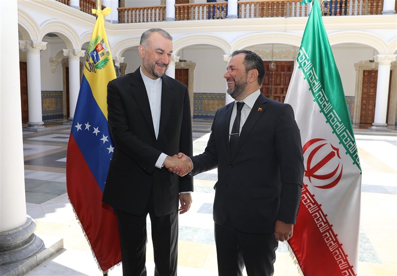 Venezuela&apos;s FM Emphasizes Strong Trade Ties with Iran