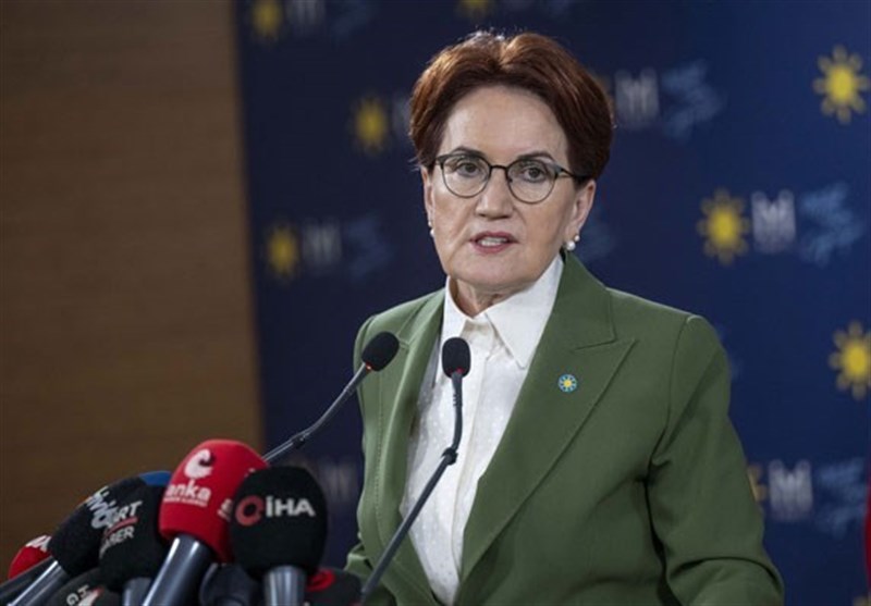 Akşener altılı masadan ayrıldı