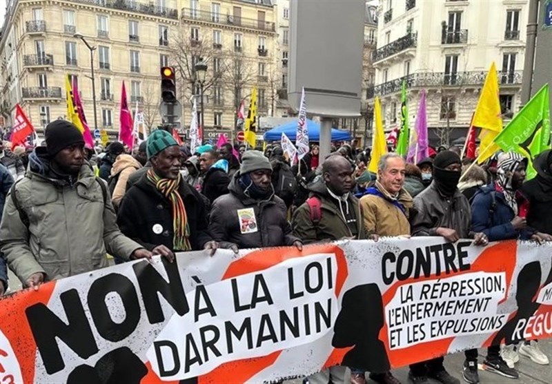 French Protesters Rally against New Law on Immigration (+Video)