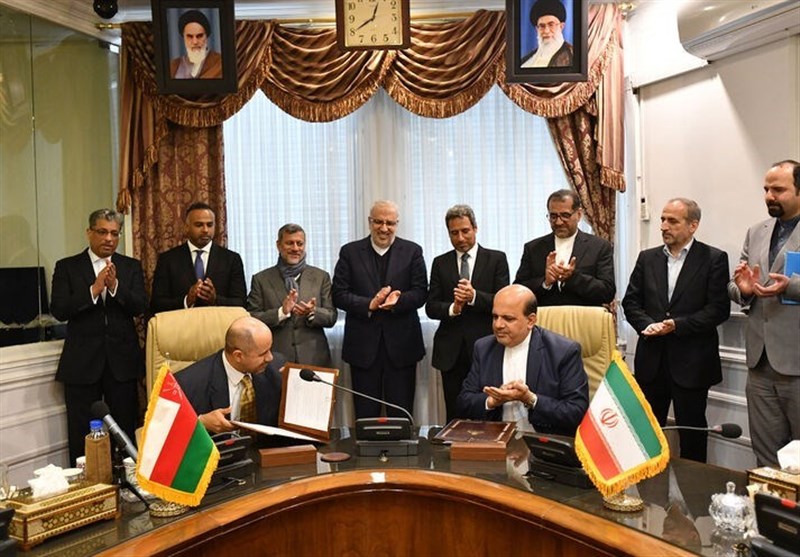 Iran, Oman Ink MoU on Cooperation in Oil Industry