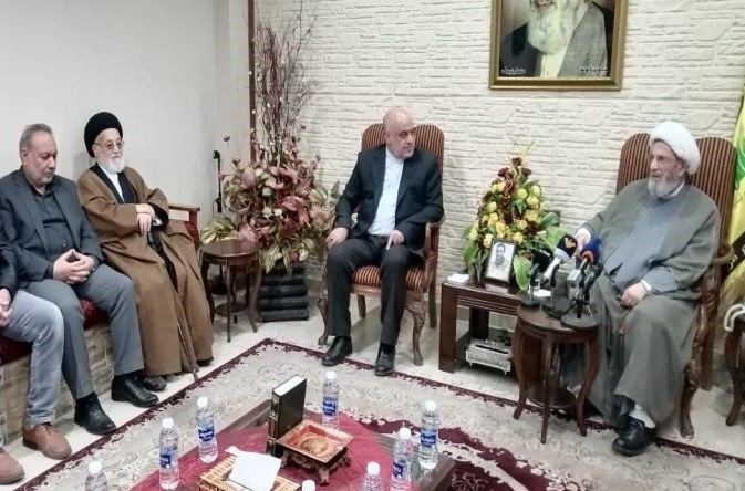 گفتگوی سفیر ایران و مقام حزب‌الله در لبنان