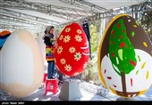 آماده سازی تخم‌مرغ های نوروزی در پارک شهر