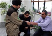 بازگرداندن طلاهای گمشده به صاحبش توسط کارگر میدان تره‌بار تهران