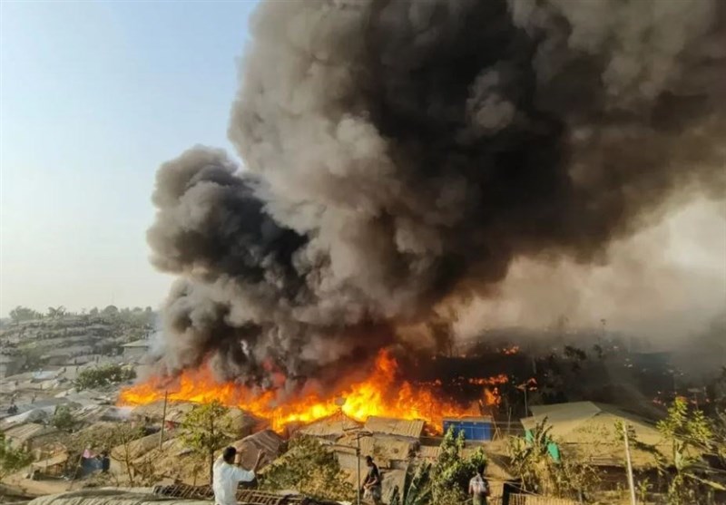 آتش سوزی گسترده در کمپ پناهجویان روهینگیا در بنگلادش + تصاویر