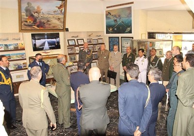  وابستگان نظامی خارجی از موزه ملی هوانوردی ارتش بازدید کردند 