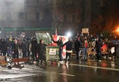 نیروهای امنیتی گرجستان معترضان را از پارلمان دور کردند