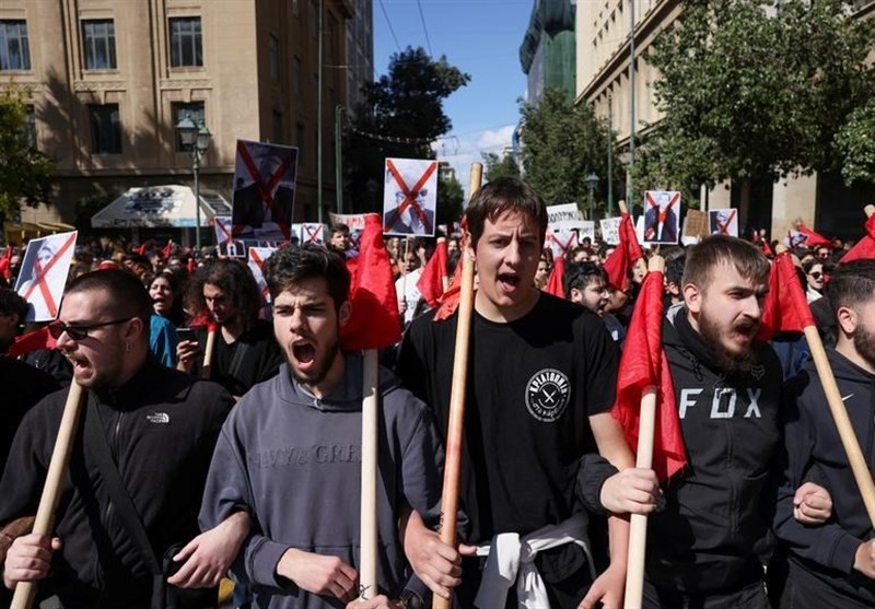 Tens of Thousands March in Greece in Angry Train Crash Protest