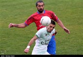 دیدار تیم‌های فوتبال ذوب‌آهن اصفهان و نساجی مازندران