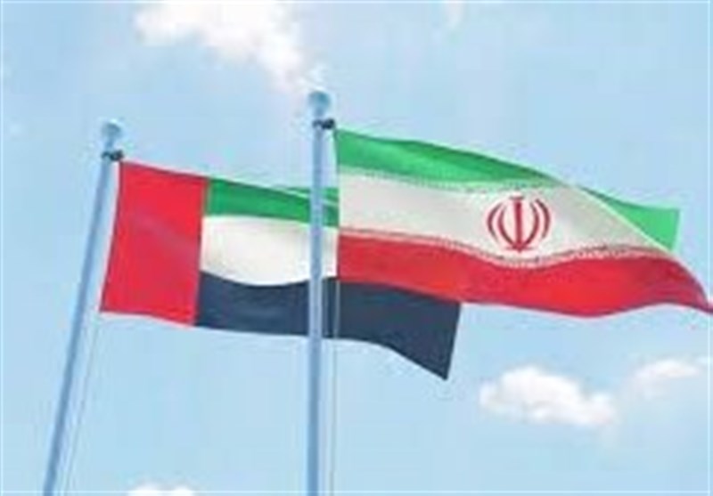 مباحثات هاتفیة بین وزیری خارجیة إیران والإمارات