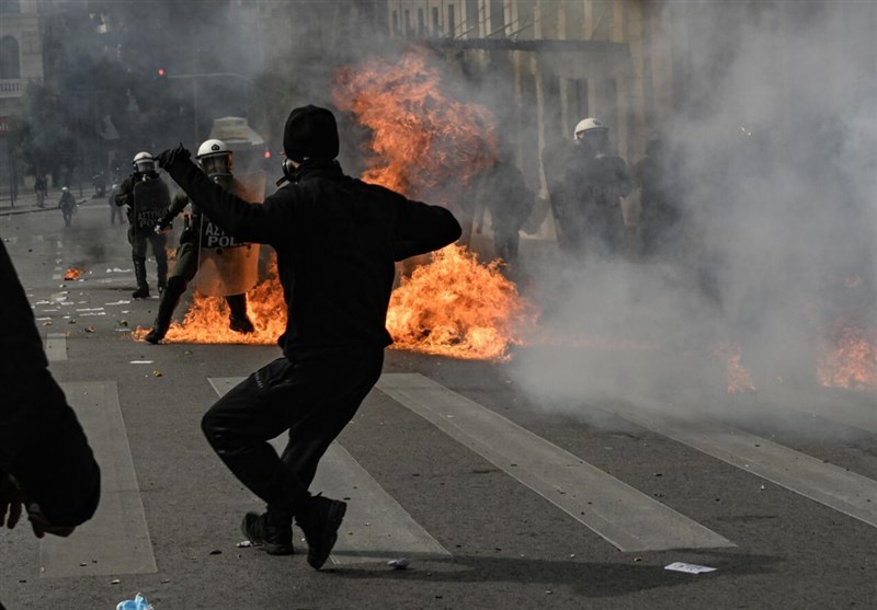 Mass Unrest in Greece Over Deadly Train Crash (+Video)
