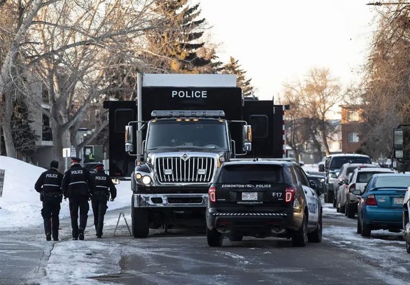16-Year-Old Allegedly Shoots Mom, Kills 2 Officers in Western Canada