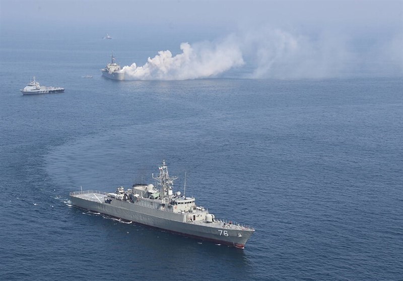رفع آتش‌سوزی کشتی تجاری باحضور ناوها و بالگردهای ایران، چین و روسیه