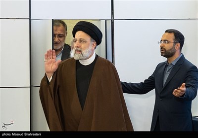 حضور سید ابراهیم رئیسی رئیس‌جمهور در آیین افتتاح 5 ایستگاه و 11 کیلومتر در مسیر خطوط 6 و 7 مترو تهران