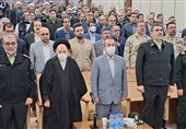 نیروی انتظامی با روشهای خود فتنهها را خنثی میکند