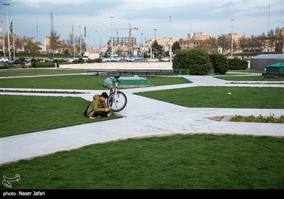 مسافران نوروزی در پایتخت - میدان آزادی