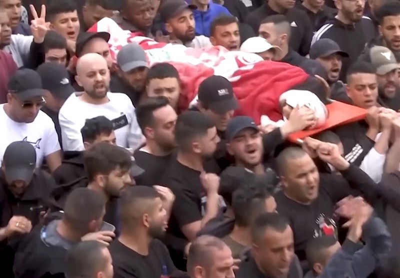Massive Funeral Held for Palestinian Killed in Israeli Military Raid (+Video)