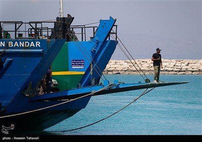 ورود و خروج مسافران از بندرگاه کیش