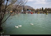 حضور مهمانان نوروزی در دریاچه کیو خرم آباد