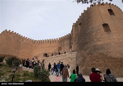 تماشای تاریخ کهن لرستان در قلعه فلک‌الافلاک به روایت تصویر