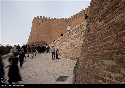 مسافران نوروزی در قلعه فلک الافلاک - لرستان