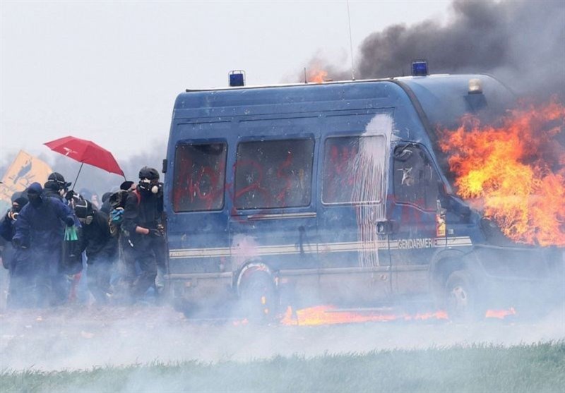 Police, Protesters Clash at French Anti-Reservoir Protest