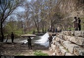 مسافران نوروزی در مجموعه تاریخی بیستون