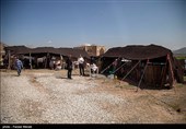 مسافران نوروزی در مجموعه تاریخی بیستون