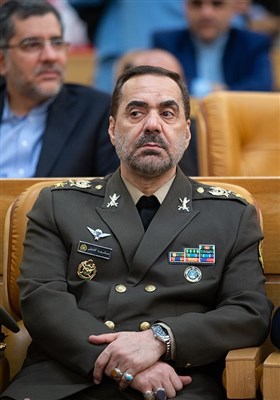 محمدرضا آشتیانی وزیر دفاع و پشتیبانی نیروهای مسلح در همایش مدیران سراسر کشور