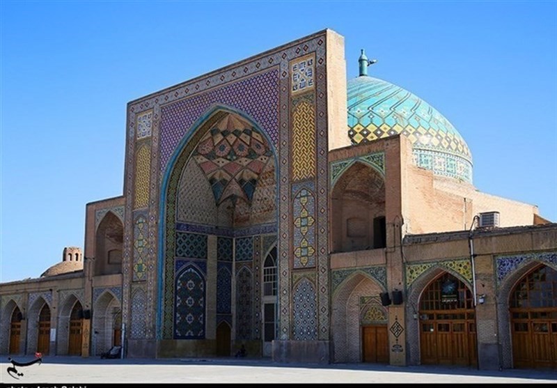 شکوه معماری چهارایوانی در مسجدالنبی / جذابیت مسحورکننده بزرگ‌ترین مسجد تاریخی قزوین + فیلم