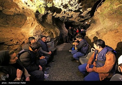 بازدید مسافران نوروزی از غار علیصدر همدان