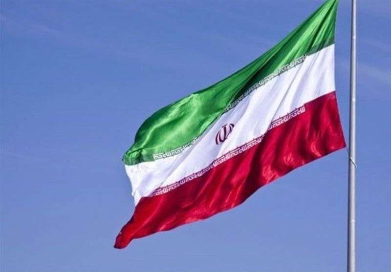 اهتزاز 100 ابرپرچم در پایتخت به مناسبت روز &quot;جمهوری اسلامی&quot;