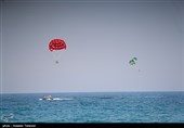 تفریحات دریایی گردشگران نوروزی در کیش