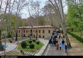 مسافران نوروزی در کاخ سعدآباد