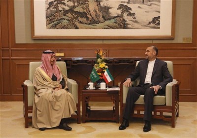  دیدار و گفتگوی امیرعبداللهیان و وزیر خارجه عربستان در پکن 
