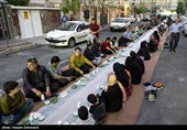 سنت حسنه «افطاری ساده» در فضاهای عمومی شهر مشهد برگزار می‎‌شود