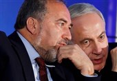 لیبرمن: کابینه نتانیاهو بزرگترین سرقت تاریخ اسرائیل را مرتکب شده است