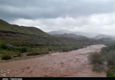  خسارت سیلاب به محورهای مناطق عشایری پلدختر 