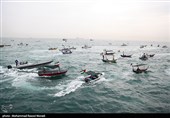 رژه اقتدار بسیج دریایی مردم پایه نیروی دریایی سپاه در سواحل خلیج فارس