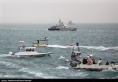 رژه اقتدار بسیج دریایی مردم پایه نیروی دریایی سپاه در سواحل خلیج فارس