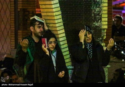 مراسم احیای شب بیست و سوم ماه رمضان در زنجان 