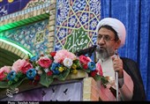 امام جمعه کرمان: امت اسلام در کنار هم با اتحاد و همدلی با دشمن مشترک می‌جنگند